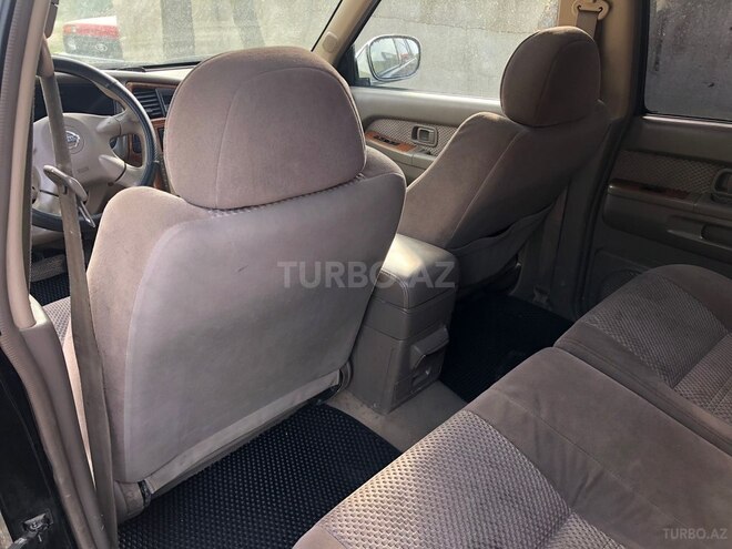 Nissan Pathfinder 2004, 300,000 km - 3.5 l - Quba