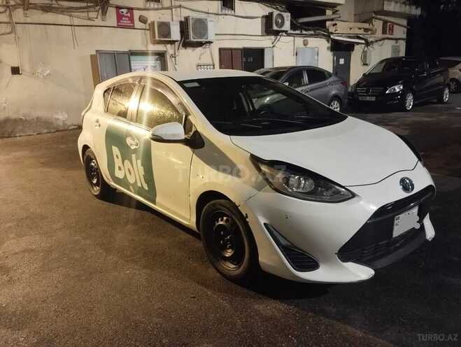 Toyota Aqua 2019, 345,000 km - 1.5 l - Bakı