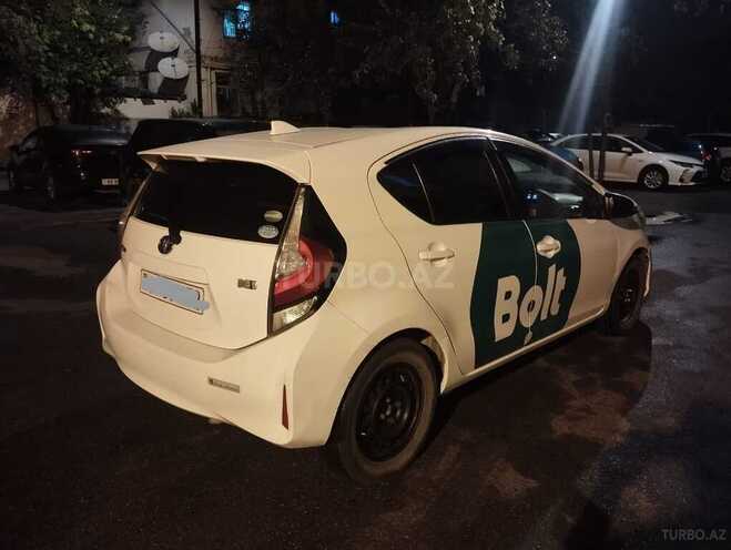 Toyota Aqua 2019, 345,000 km - 1.5 l - Bakı