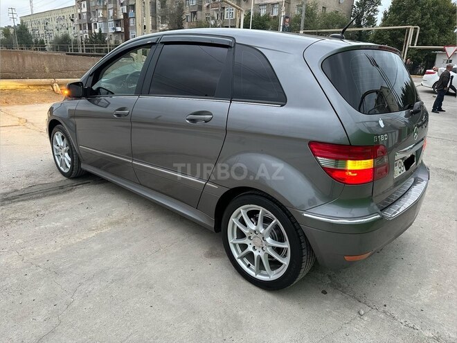 Mercedes B 170 2010, 167,400 km - 1.7 l - Sumqayıt