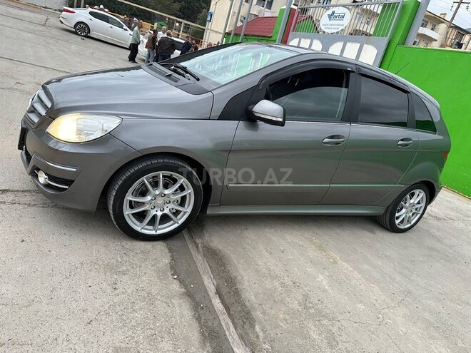 Mercedes B 170 2010, 167,400 km - 1.7 l - Sumqayıt