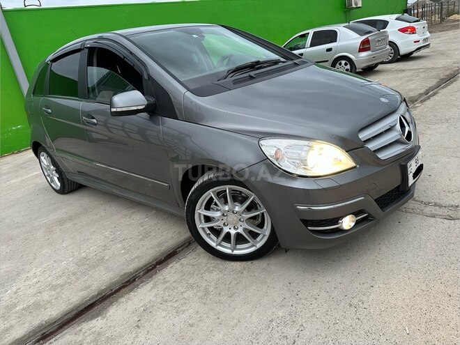 Mercedes B 170 2010, 167,400 km - 1.7 l - Sumqayıt