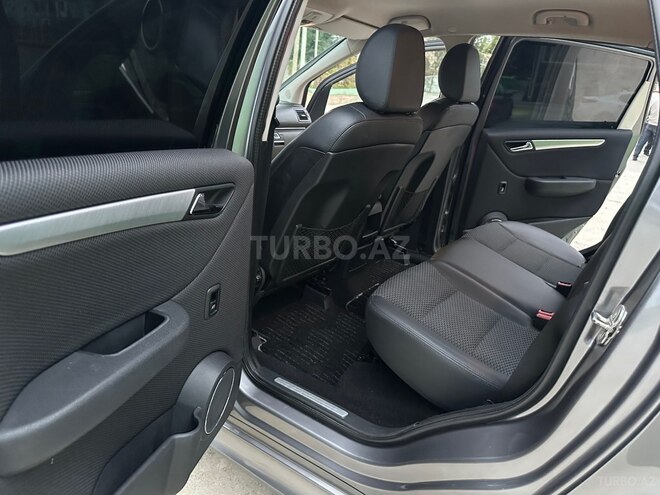 Mercedes B 170 2010, 167,400 km - 1.7 l - Sumqayıt