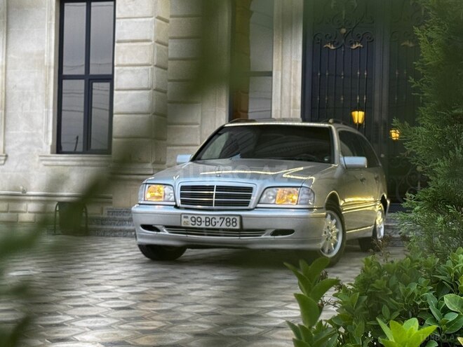 Mercedes C 220 1999, 316,000 km - 2.2 л - Saatlı