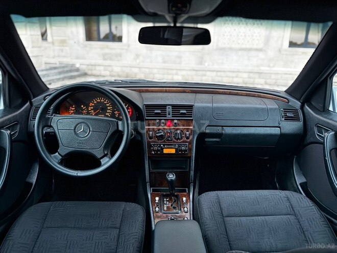 Mercedes C 220 1999, 316,000 km - 2.2 л - Saatlı