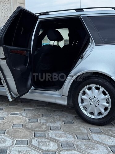 Mercedes C 220 1999, 316,000 km - 2.2 л - Saatlı