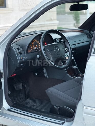 Mercedes C 220 1999, 316,000 km - 2.2 л - Saatlı