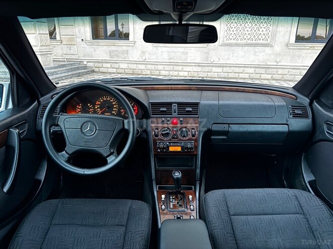 Mercedes C 220 1999, 316,000 km - 2.2 л - Saatlı