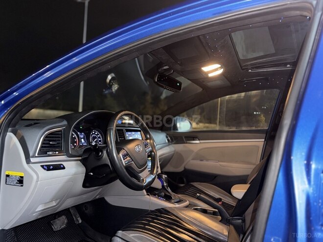 Hyundai Elantra 2018, 193,000 km - 2.0 l - Bakı