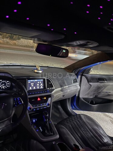 Hyundai Elantra 2018, 193,000 km - 2.0 l - Bakı