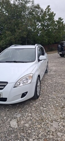 Kia  2010, 242,000 km - 1.4 l - Quba