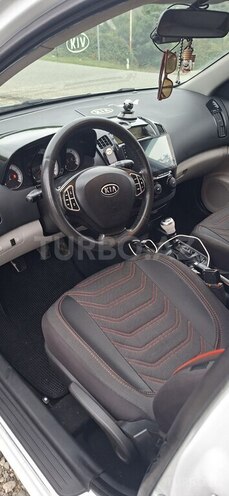 Kia  2010, 242,000 km - 1.4 l - Quba