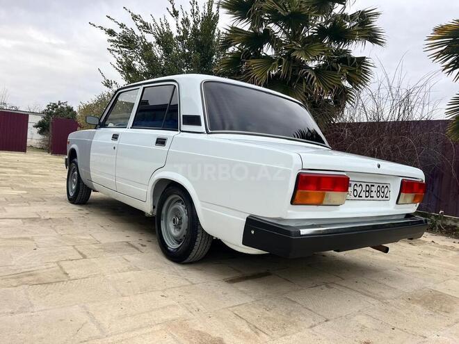 LADA (VAZ) 2107 2001, 283,000 km - 1.6 l - Salyan