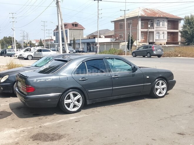 Mercedes E 200 1996, 500,000 km - 2.0 l - Lerik