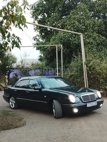 Mercedes E 200 1996, 500,000 km - 2.0 l - Lerik