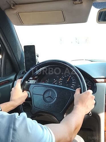 Mercedes E 200 1996, 500,000 km - 2.0 l - Lerik