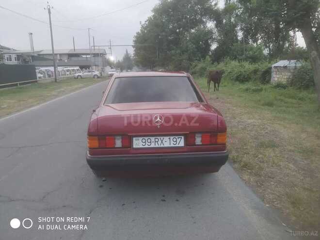 Mercedes 190 1990, 150,000 km - 2.0 l - Qax