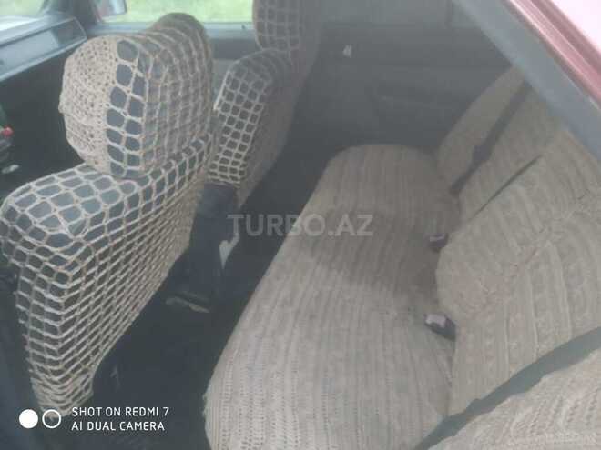 Mercedes 190 1990, 150,000 km - 2.0 l - Qax