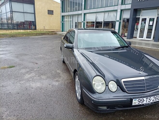 Mercedes E 240 2000, 361,500 km - 2.4 l - Qazax