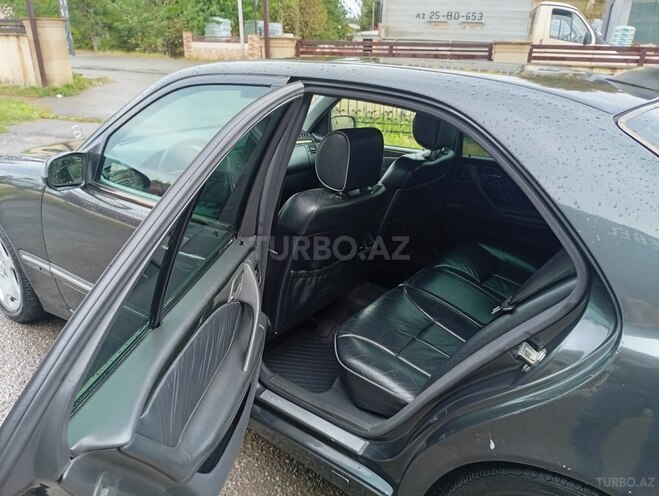 Mercedes E 240 2000, 361,500 km - 2.4 l - Qazax