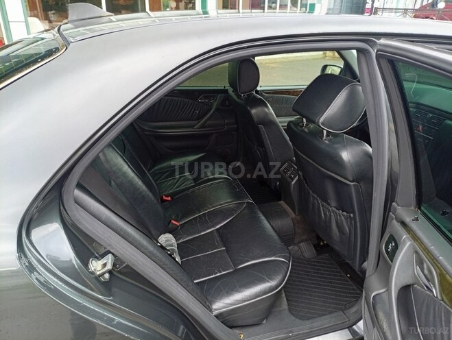 Mercedes E 240 2000, 361,500 km - 2.4 l - Qazax