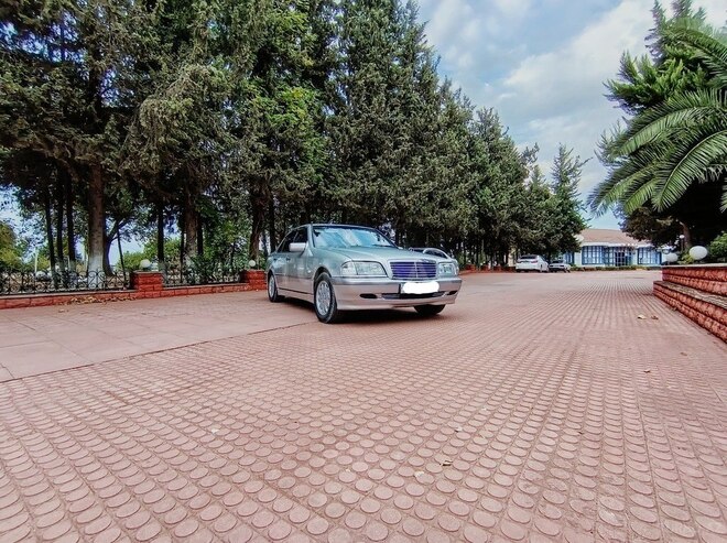 Mercedes C 220 2000, 222,000 km - 2.2 l - Cəlilabad