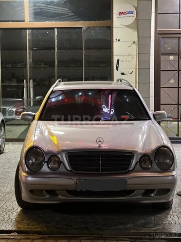 Mercedes E 220 2002, 300,000 km - 2.2 л - Masallı