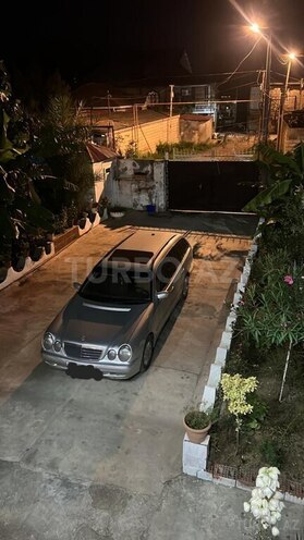 Mercedes E 220 2002, 300,000 km - 2.2 л - Masallı