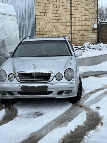 Mercedes E 220 2002, 300,000 km - 2.2 л - Masallı