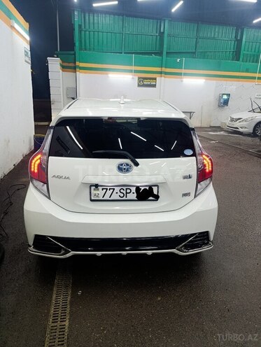 Toyota Aqua 2015, 74,500 km - 1.5 л - Bakı