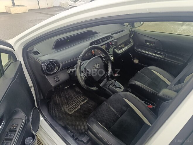 Toyota Aqua 2015, 74,500 km - 1.5 л - Bakı