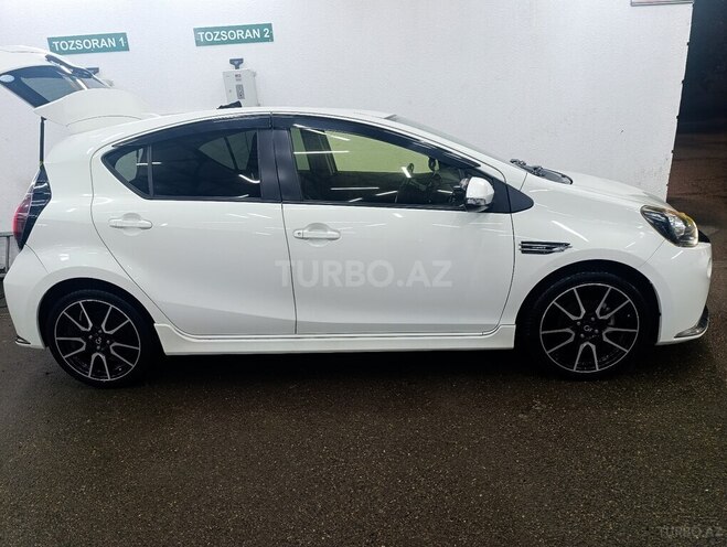 Toyota Aqua 2015, 74,500 km - 1.5 л - Bakı