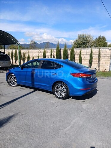 Hyundai Elantra 2016, 210,159 km - 2.0 l - Zaqatala