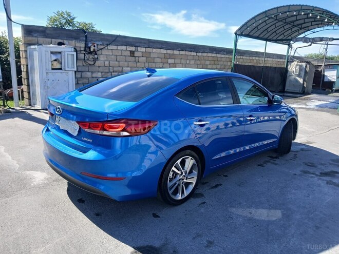Hyundai Elantra 2016, 210,159 km - 2.0 l - Zaqatala