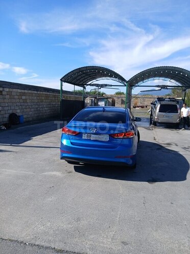 Hyundai Elantra 2016, 210,159 km - 2.0 l - Zaqatala