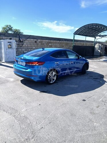 Hyundai Elantra 2016, 210,159 km - 2.0 l - Zaqatala