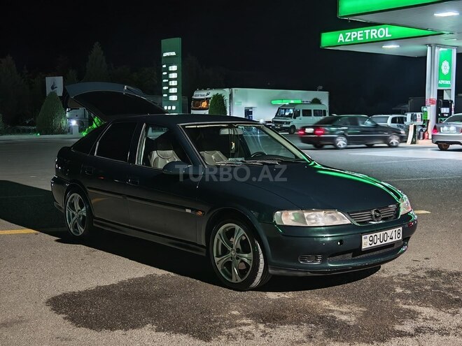 Opel Vectra 1999, 999,999 km - 1.8 l - Qazax