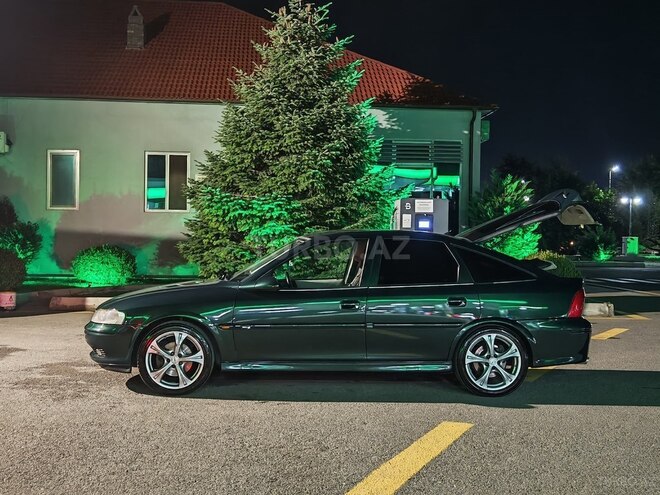 Opel Vectra 1999, 999,999 km - 1.8 l - Qazax