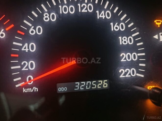 Toyota Corolla 2005, 320,526 km - 1.4 l - Bakı