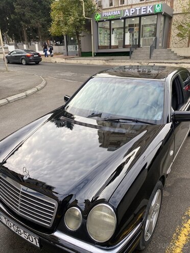 Mercedes E 280 1997, 362,000 km - 2.8 l - Bakı