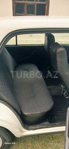 LADA (VAZ) 2107 2002, 35,268 km - 1.6 l - Ucar