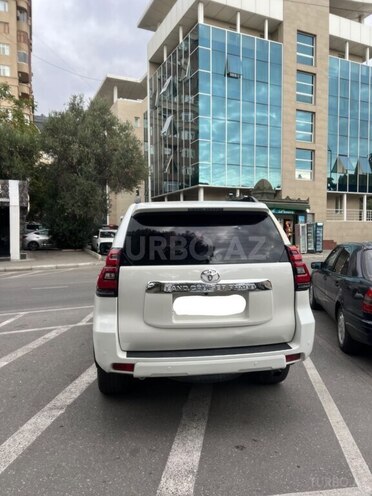 Toyota Land Cruiser Prado 2010, 330,000 km - 4.0 л - Bakı
