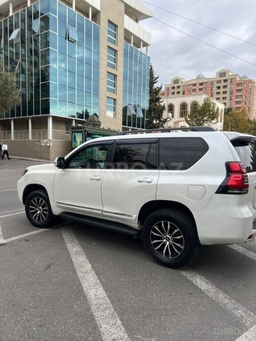 Toyota Land Cruiser Prado 2010, 330,000 km - 4.0 л - Bakı