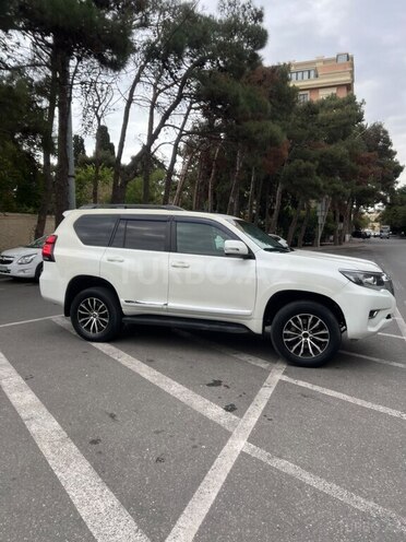Toyota Land Cruiser Prado 2010, 330,000 km - 4.0 л - Bakı