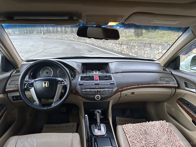Honda Accord 2010, 350,000 km - 2.4 l - Qusar