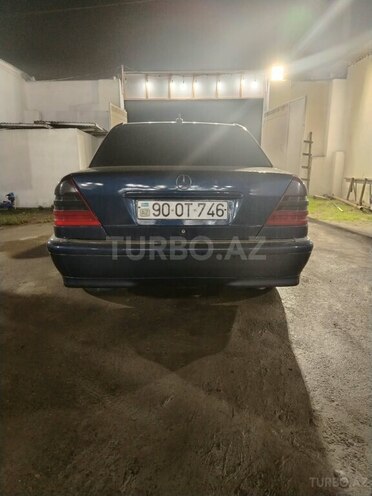 Mercedes E 230 1998, 279,874 km - 2.3 l - Saatlı