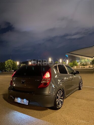 Hyundai i30 2011, 218,000 km - 1.4 л - Bakı