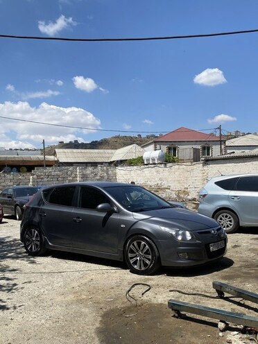 Hyundai i30 2011, 218,000 km - 1.4 л - Bakı