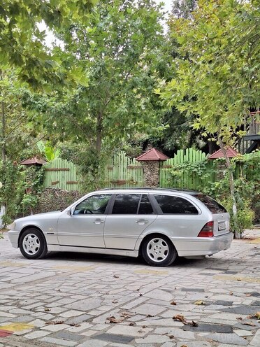 Mercedes C 220 1999, 876,945 km - 2.2 l - Bakı