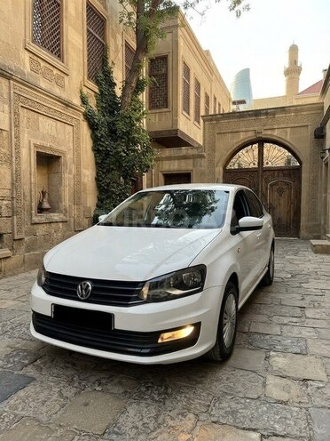 Volkswagen Polo 2018, 147,000 km - 1.6 л - Bakı